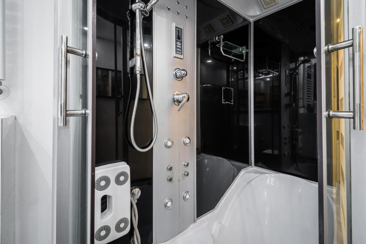 Apartament Glamour Konarskiego Wawelofts Krakow Bagian luar foto